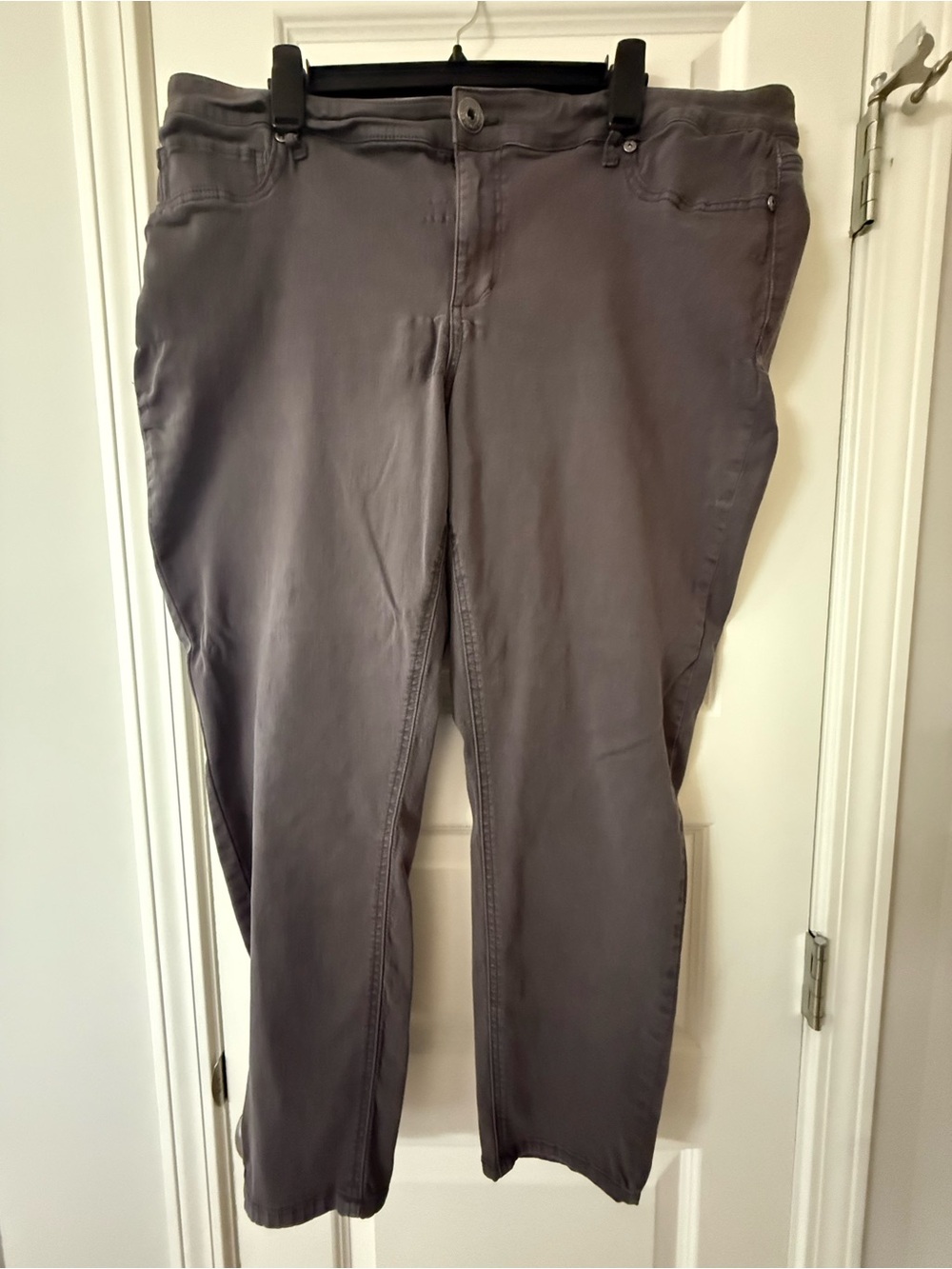 Maurices Women's Skinny Pants in Gray Plus Size 22 Short, Super Stretch